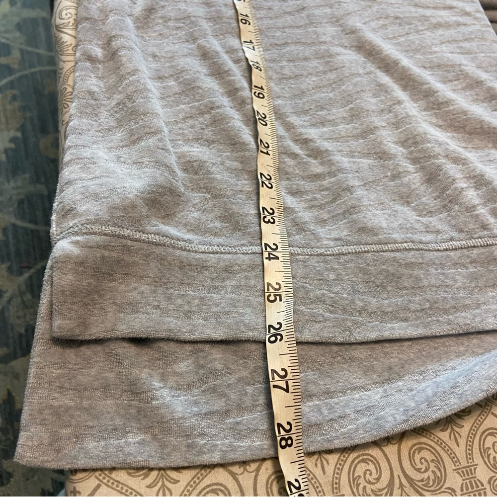 Zenergy Chicos Sz 2 Velour Gray Tiger zebra Striped Cowl Neck Sweater Sweatshirt - Picture 3 of 10